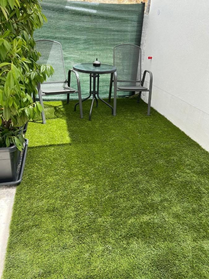 Ferienwohnung Apartman Solin 2, Parking Exterior foto